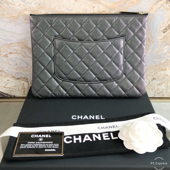 Chanel Iridescent Medium O CC Caviar LeatherClutch - Picture 3 of 8